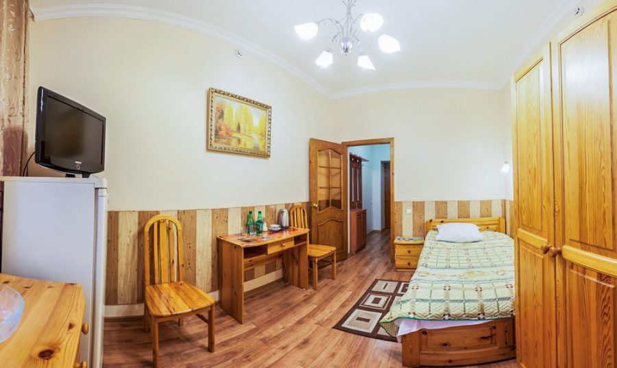 Номер 1 комнатный 1 местный стандарт в санатории Луч город Кисловодск - фотография