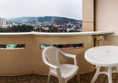 Балкон в номере 1 комнатный 1 местный стандарт в санатории Луч город Кисловодск - фотография