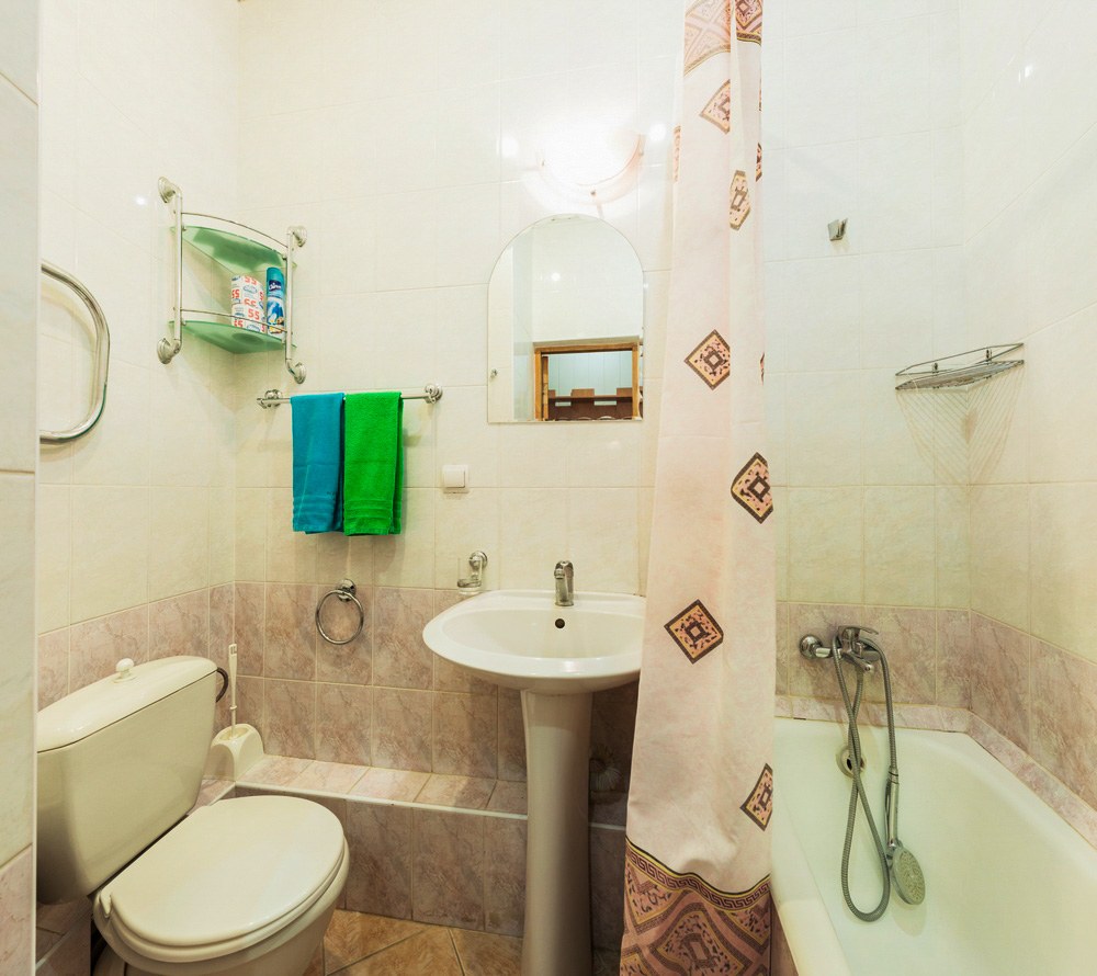 Ванная комната в номере 1 комнатный 2 местный стандарт в санатории Луч город Кисловодск - фотография