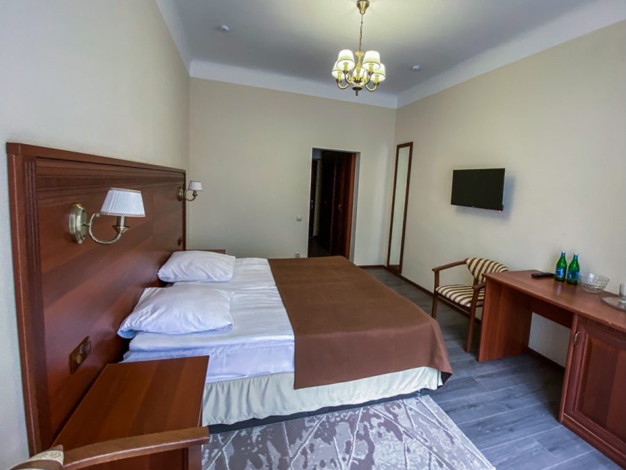 Номер 1 комнатный 2 местный повышенной комфортности в санатории Луч город Кисловодск - фотография