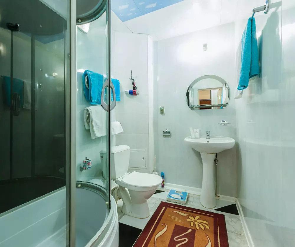 Ванная комната в номере 2 комнатный средний Луч город Кисловодск - фотография